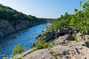 Explore Maryland: A Comprehensive Travel Guide to Its History, Nature, and Unique Attractions